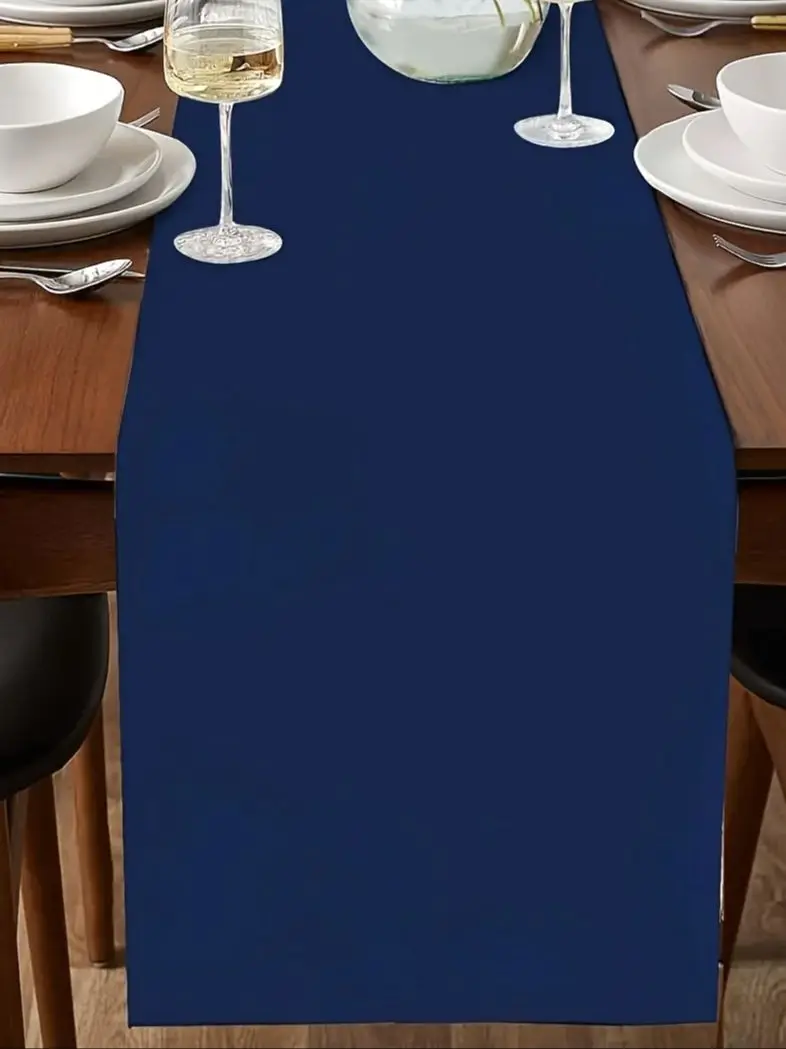 élégant chemin de table bleu marine
