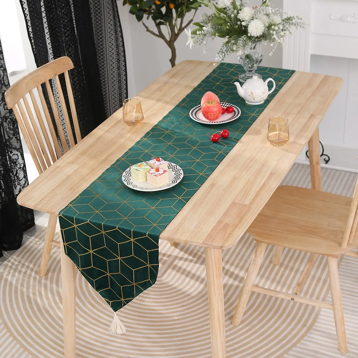 élégant chemin de table vert