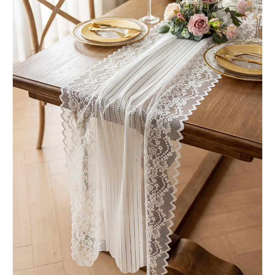 accessoire de fête en dentelle