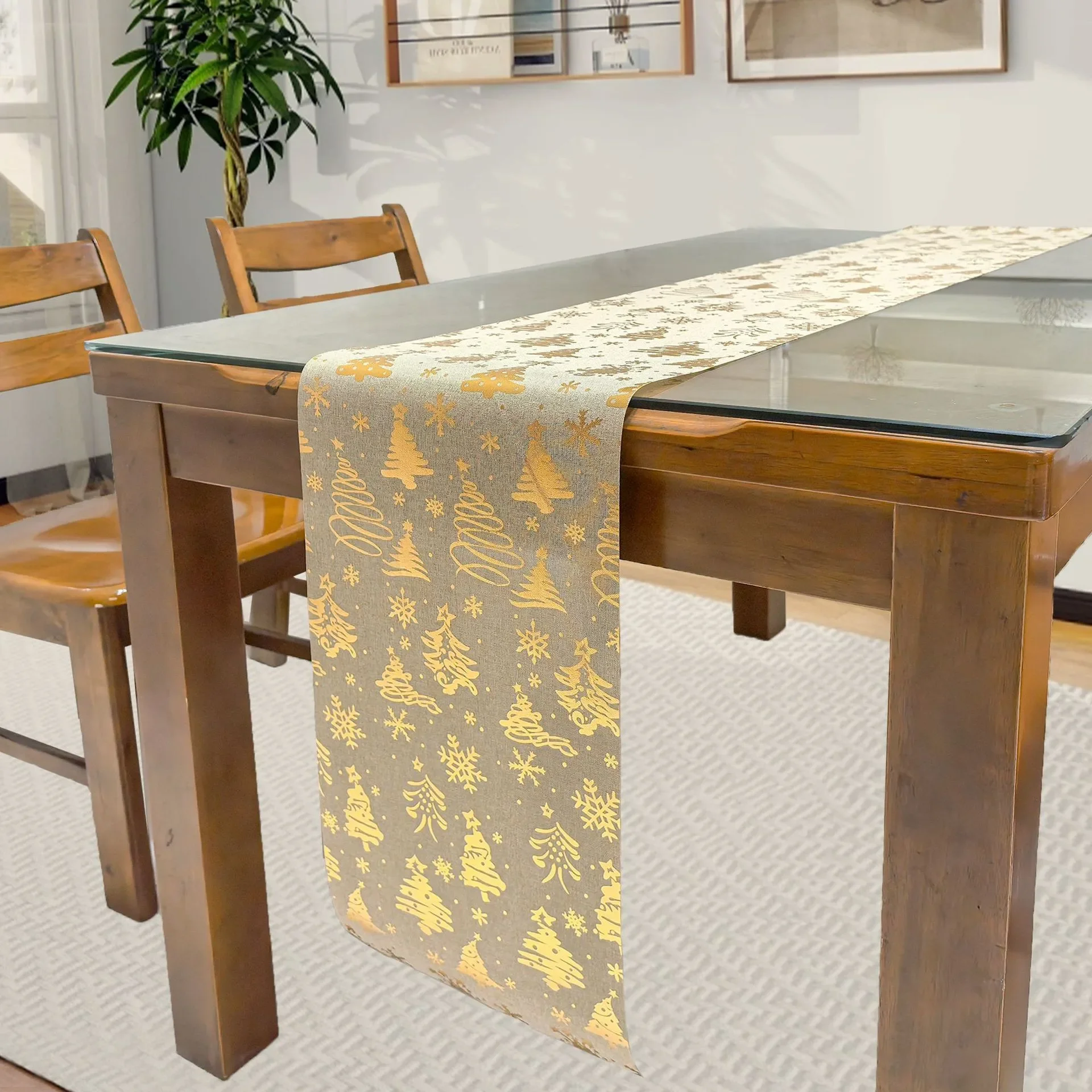 table élégante avec jute doré