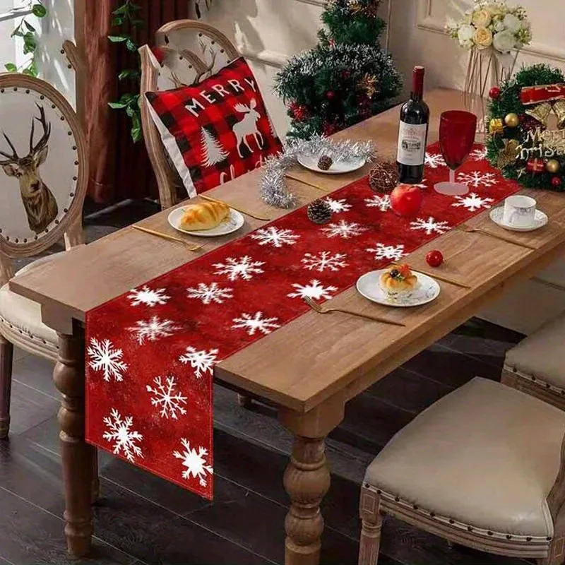 table de fête avec chemin de table flocons