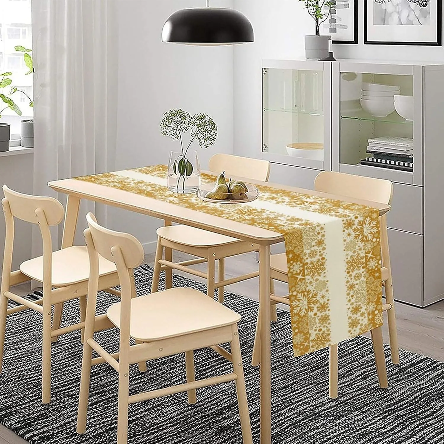 décor festif avec chemin de table